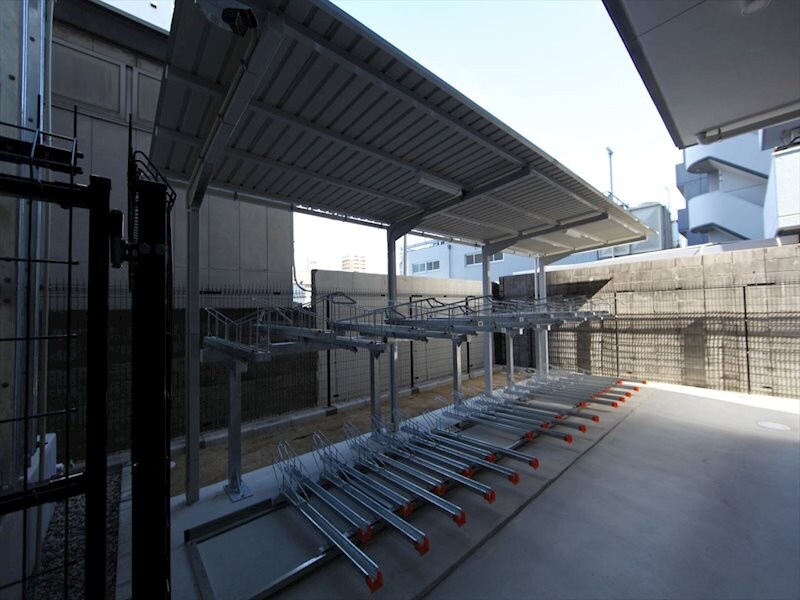 物件内観写真32　(屋根付き駐輪場)