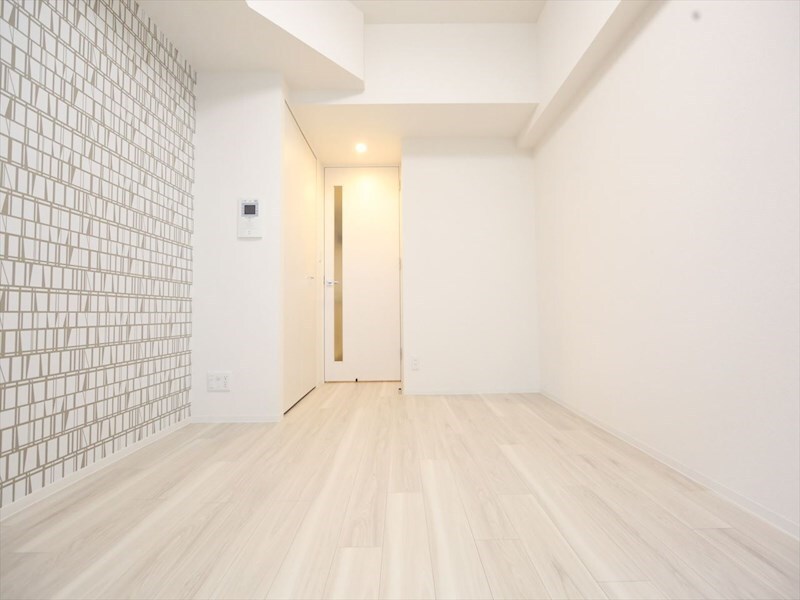 物件内観写真9　(洋室6.9帖　クローゼット付（収納充実してます）)