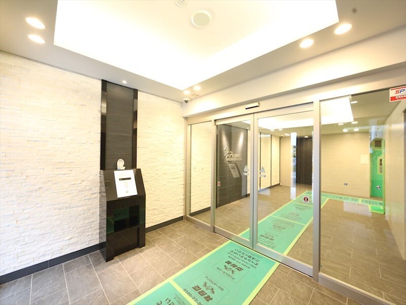 物件内観写真27　(エントランス　オートロック　防犯カメラ)