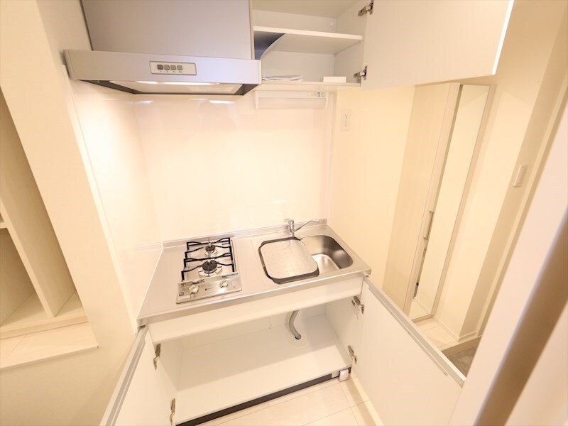 物件内観写真7　(システムキッチン（ガス2口コンロ付）)