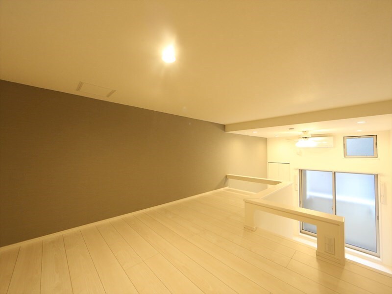 物件内観写真17　(ロフト5.8帖（収納にも寝室にも使えます）)