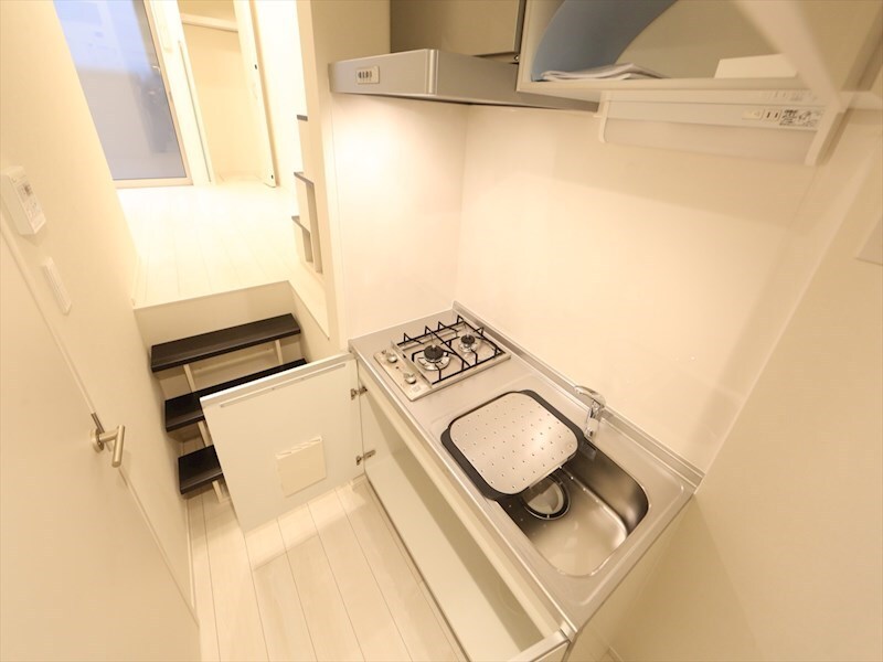 物件内観写真18　(システムキッチン（ガス2口コンロ付）)
