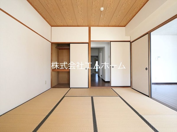 その他部屋・スペース(和室8帖　収納充実してます)