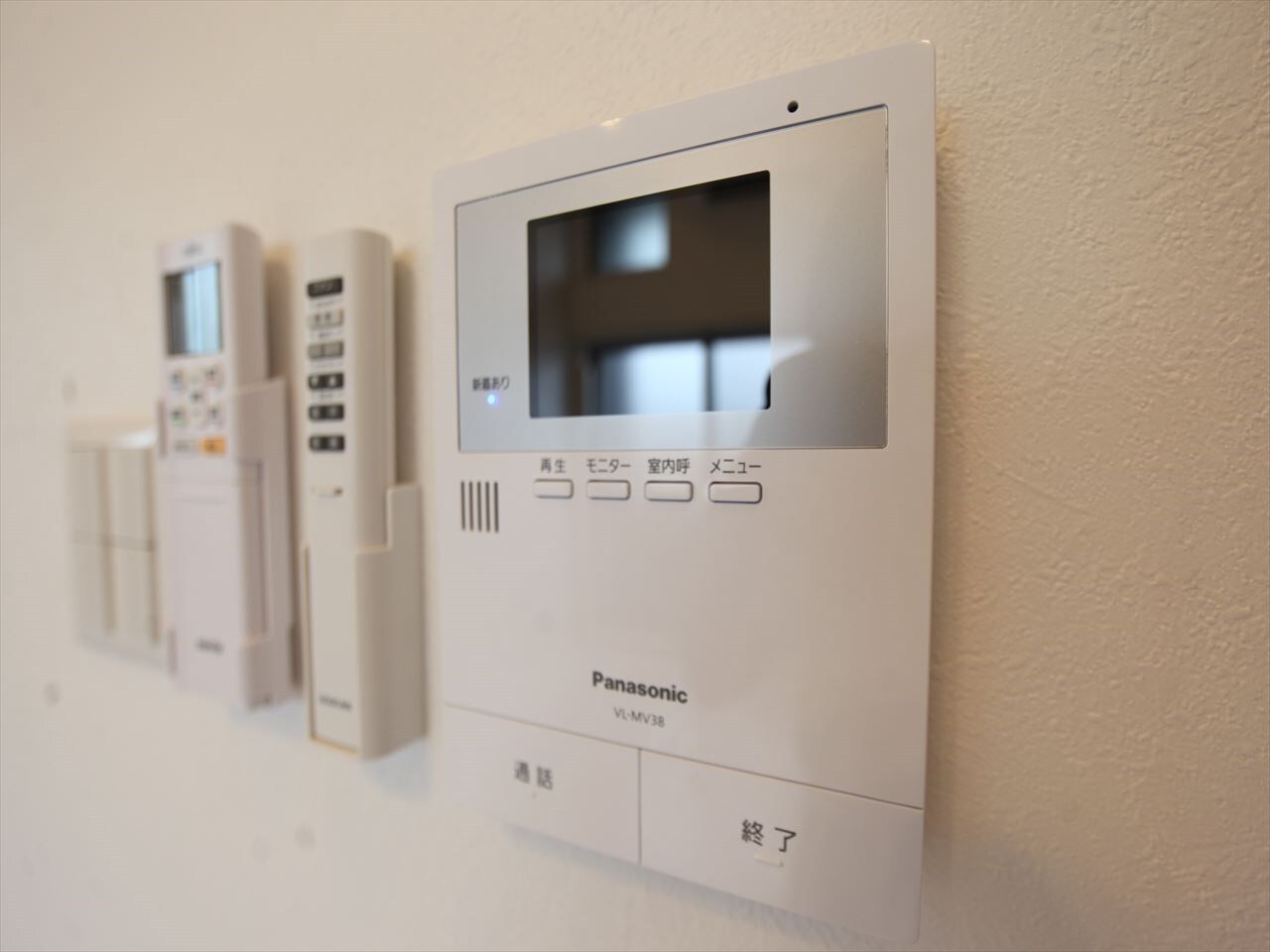 物件内観写真10　(ＴＶモニター付インターホン　同型写真)