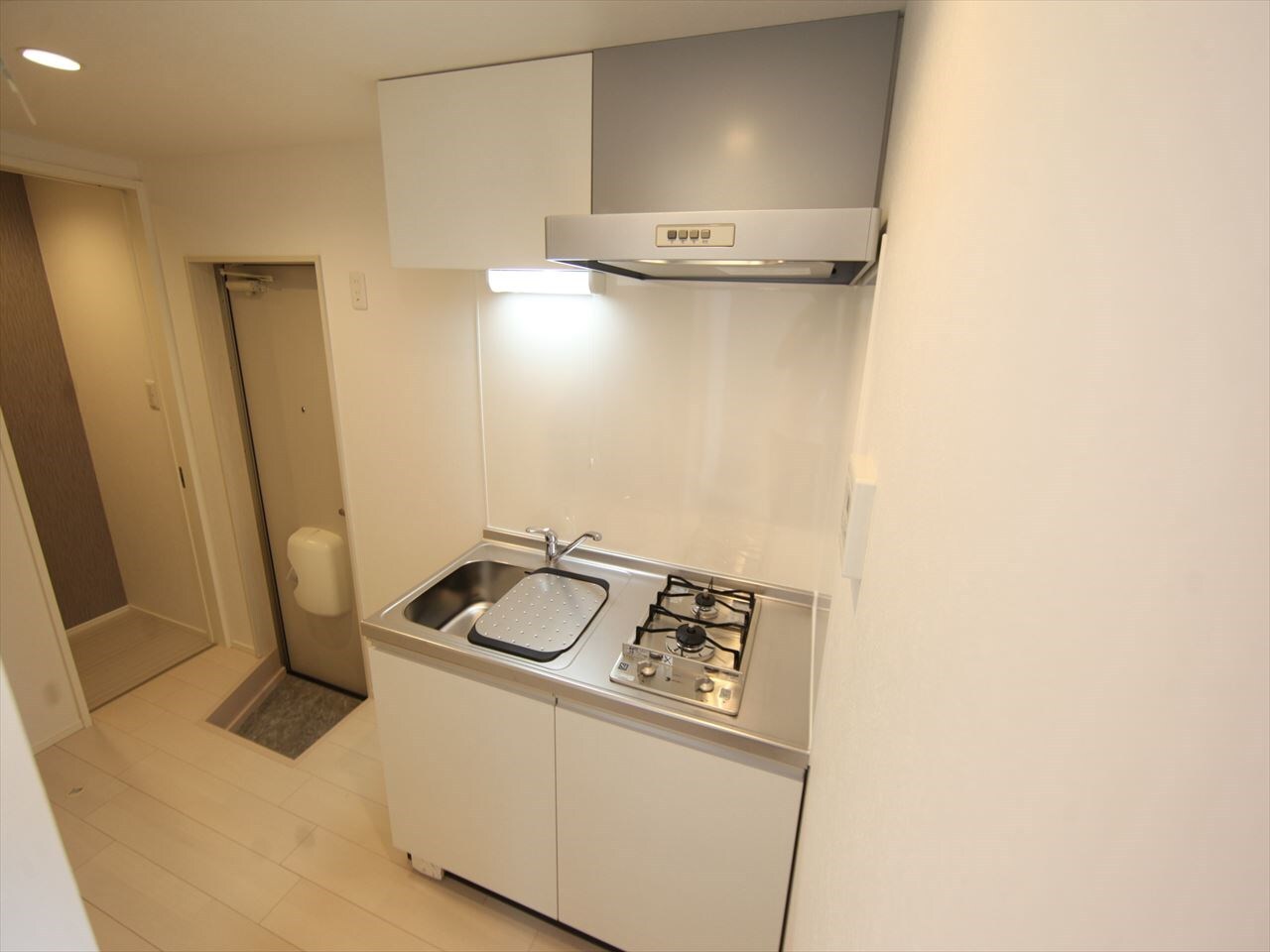 物件内観写真18　(システムキッチン（ガス2口コンロ付）同型写真)