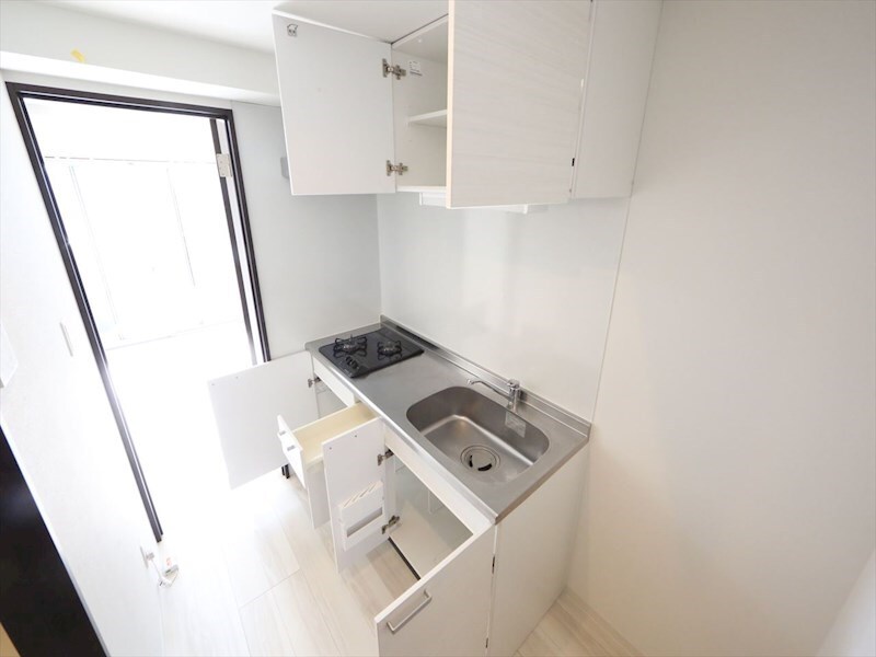 物件内観写真17　(システムキッチン（ガス2口コンロ付）)