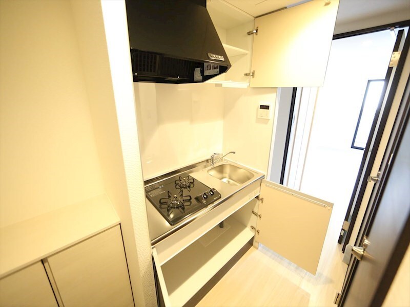 物件内観写真7　(システムキッチン（ガス2口コンロ付）)
