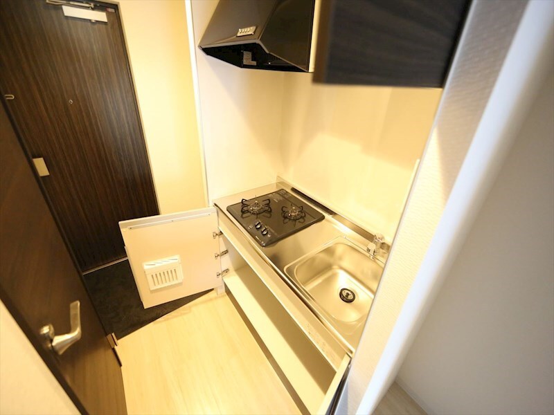 物件内観写真16　(システムキッチン（ガス2口コンロ付）)