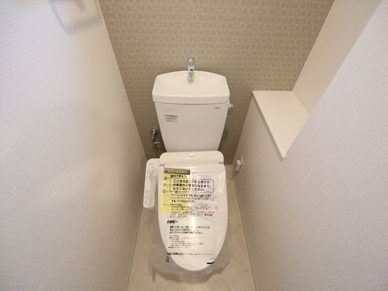 トイレ(温水洗浄暖房便座付トイレ)