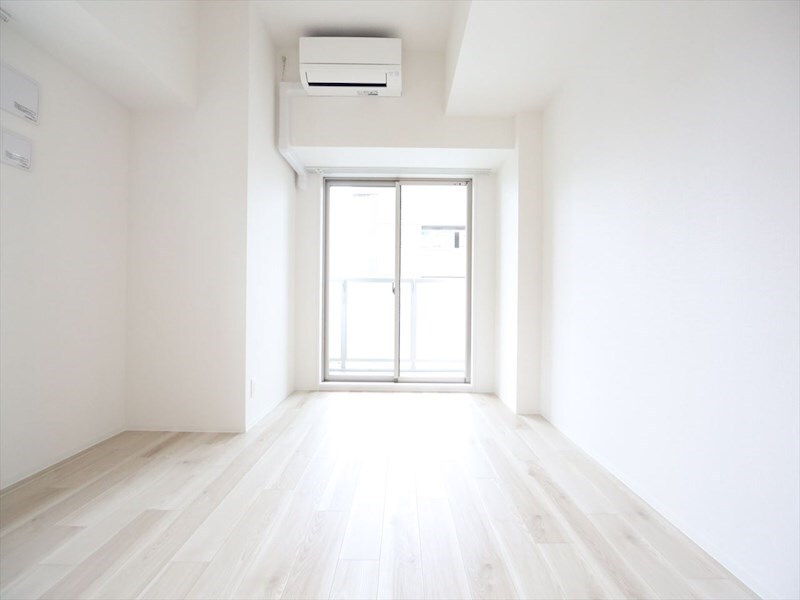 ベランダ(洋室8.1帖　2面採光　エアコン完備　バルコニー)