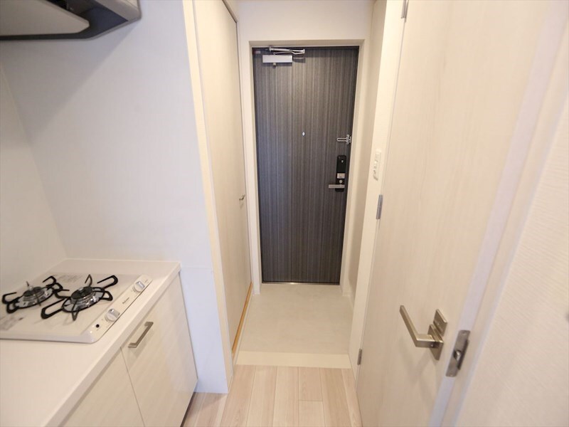 玄関(玄関　シューズボックス付（収納充実してます）)