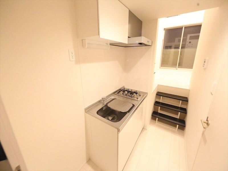 物件内観写真7　(システムキッチン（ガス2口コンロ付）)