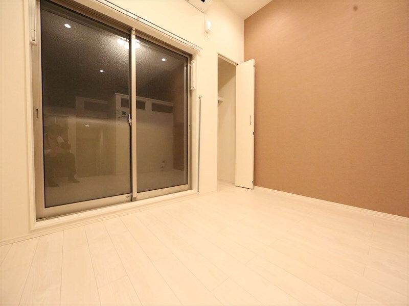 物件内観写真13　(洋室6帖　ロフト5.7帖（収納にも寝室にも使えます）)