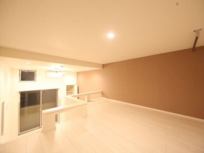 物件内観写真16　(ロフト5.7帖（収納にも寝室にも使えます）)