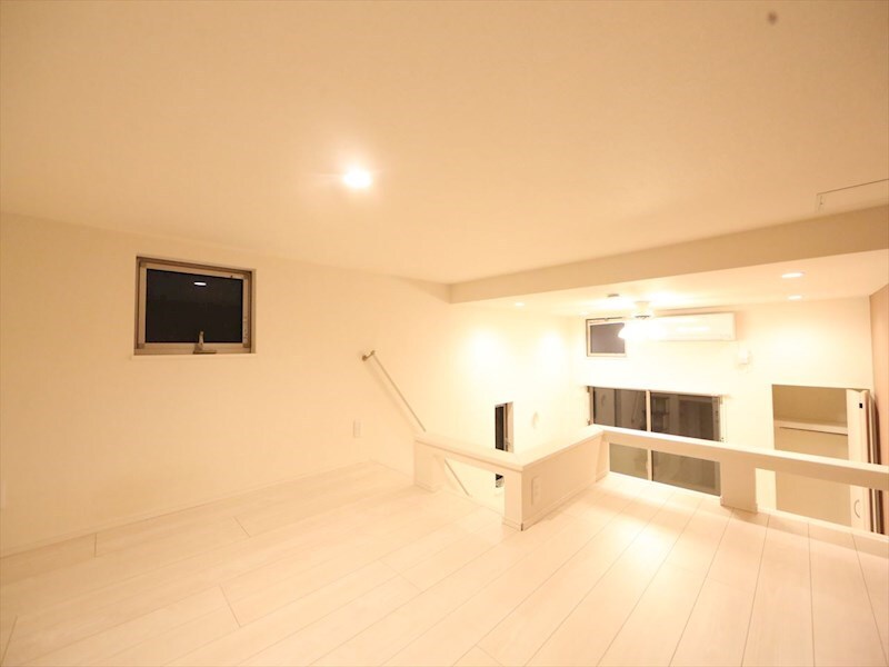 物件内観写真17　(ロフト5.7帖（収納にも寝室にも使えます）)