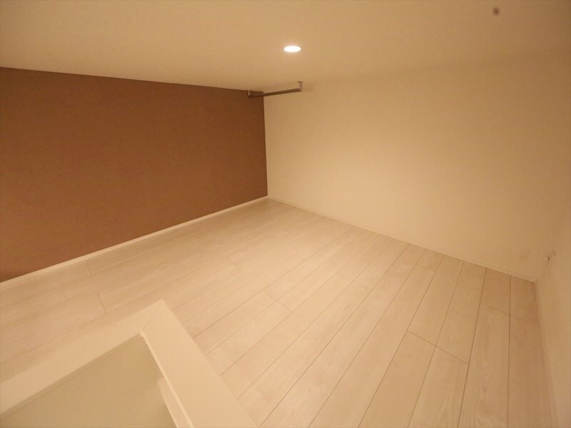 物件内観写真24　(ロフト5.7帖（収納にも寝室にも使えます）)