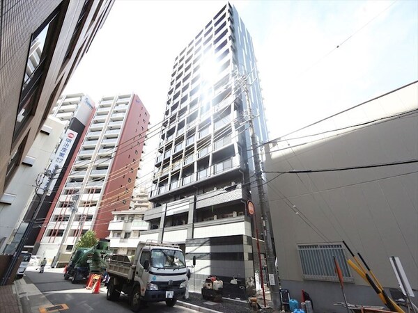 外観(外観　オートロック　宅配ＢＯＸ　防犯カメラ)