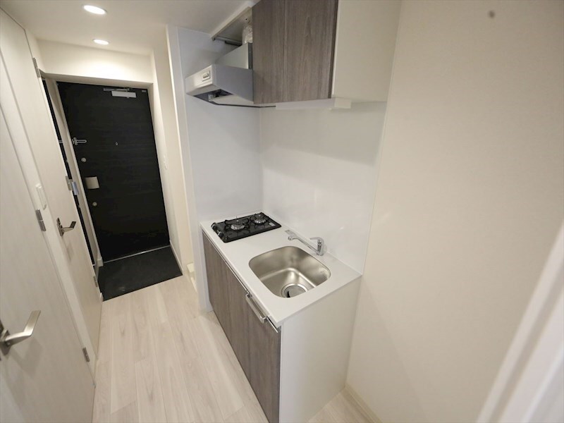 物件内観写真7　(システムキッチン（ガス2口コンロ付）)
