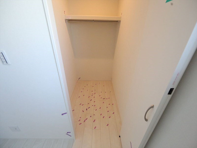 物件内観写真6　(ウォークインクローゼット（収納充実してます）)