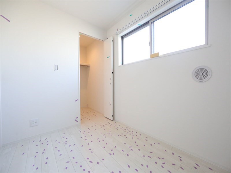 物件内観写真16　(洋室3.8帖　ウォークインクローゼット付（収納充実してます）)