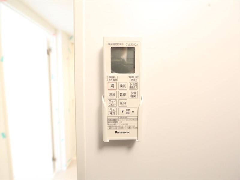 物件内観写真17　(浴室暖房乾燥機付き)