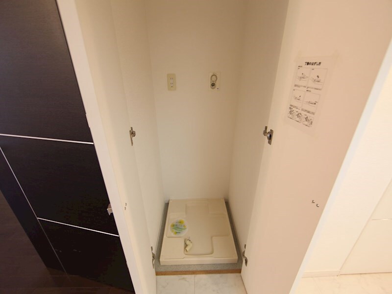 物件内観写真13　(室内洗濯機置き場)