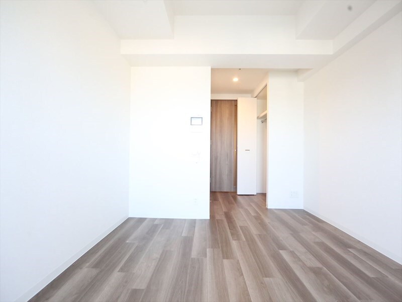 物件内観写真15　(洋室7.4帖　クローゼット付（収納充実してます）)