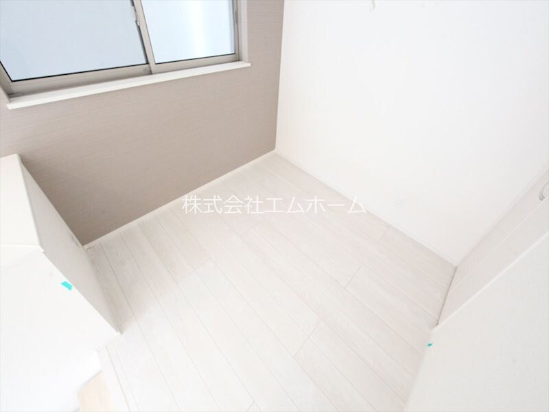 物件内観写真16　(洋室4帖　クローゼット付（収納充実してます）)