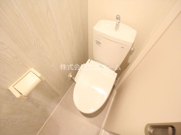 トイレ(温水洗浄暖房便座付トイレ)