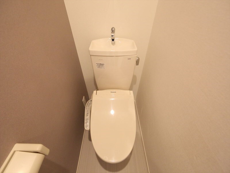 物件内観写真7　(温水洗浄暖房便座付トイレ　同仕様写真)