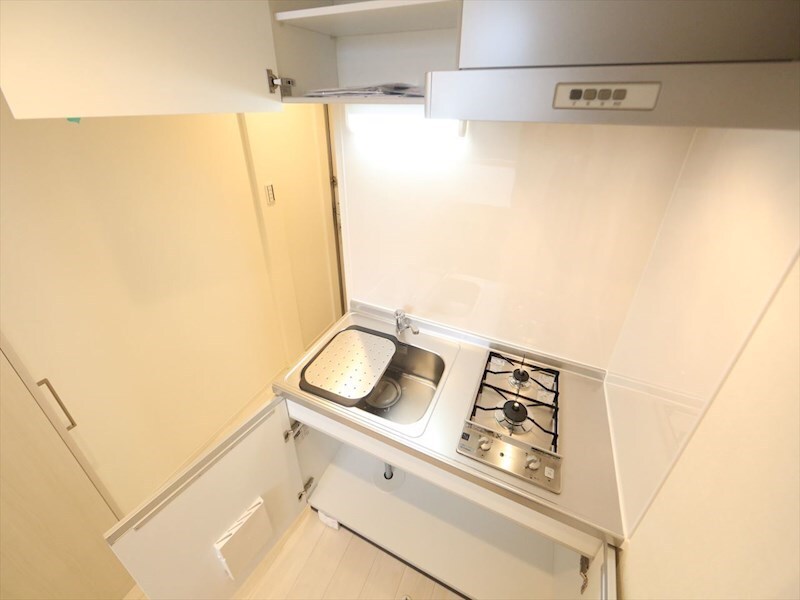 物件内観写真9　(システムキッチン（ガス2口コンロ付）　同仕様写真)