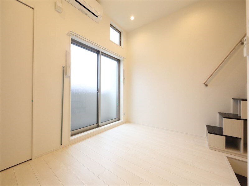 物件内観写真17　(洋室6帖　ロフト6.3帖（収納にも使えます）　同仕様写真)