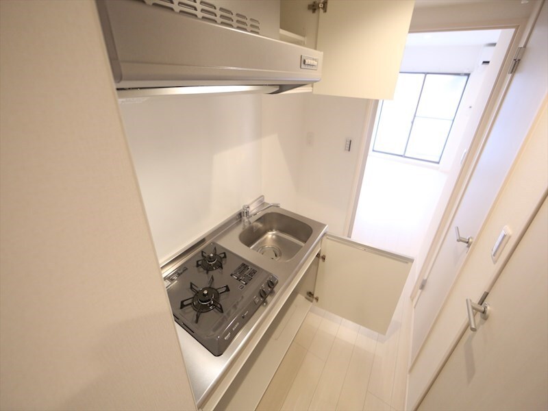 物件内観写真16　(システムキッチン（ガス2口コンロ付）)