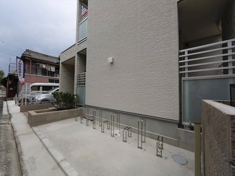 物件内観写真28　(駐輪場有り)