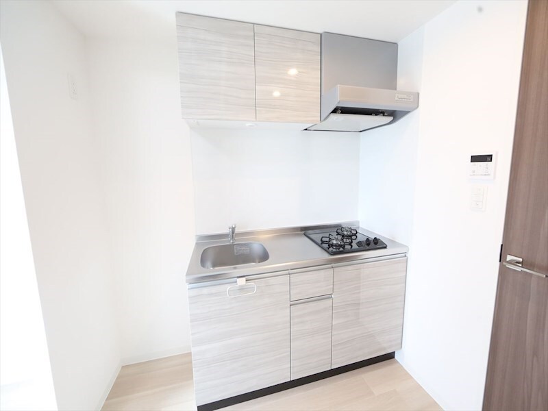 物件内観写真7　(システムキッチン（ガス2口コンロ付）)