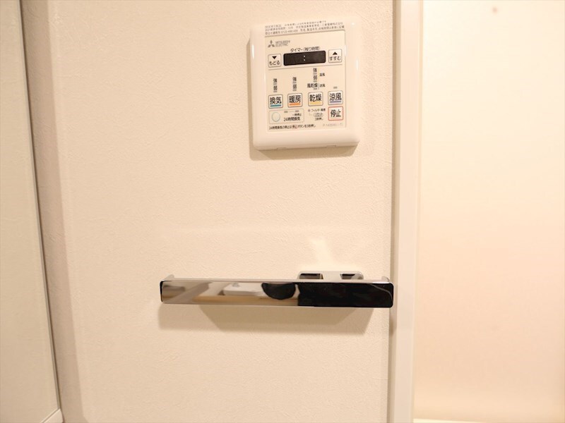 物件内観写真12　(浴室暖房乾燥機付き)