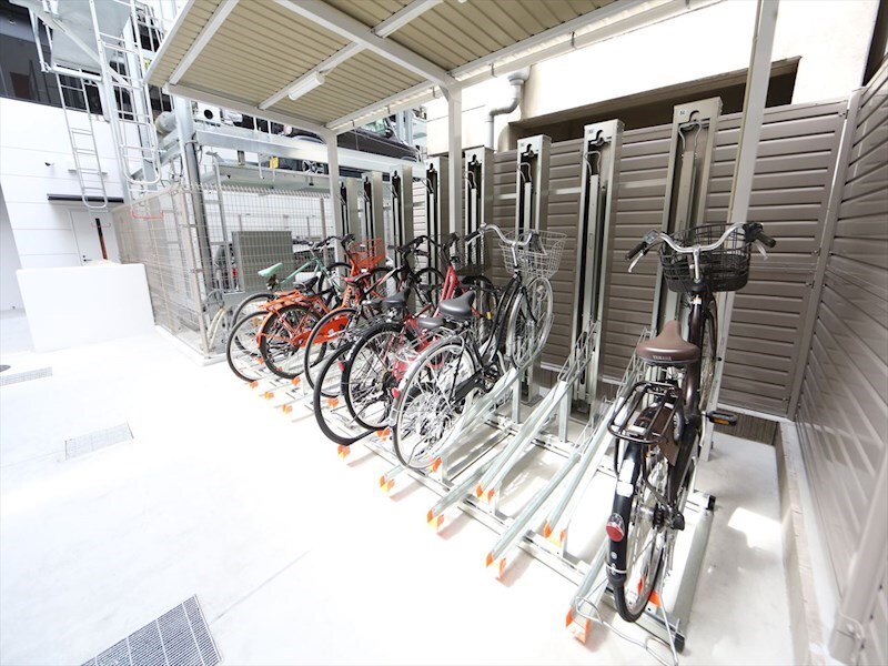 物件内観写真28　(屋根付き駐輪場)