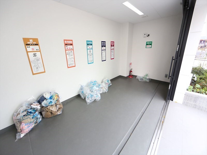 物件内観写真29　(敷地内ゴミ捨て場)