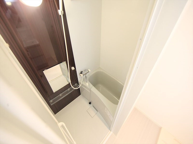 物件内観写真4　(バスルーム　浴室暖房乾燥機付き)