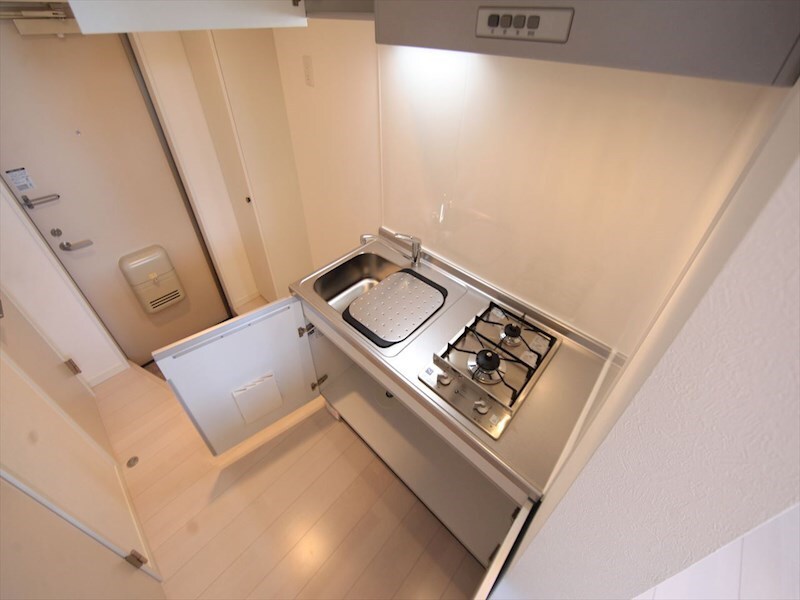 物件内観写真7　(システムキッチン（ガス2口コンロ付）)