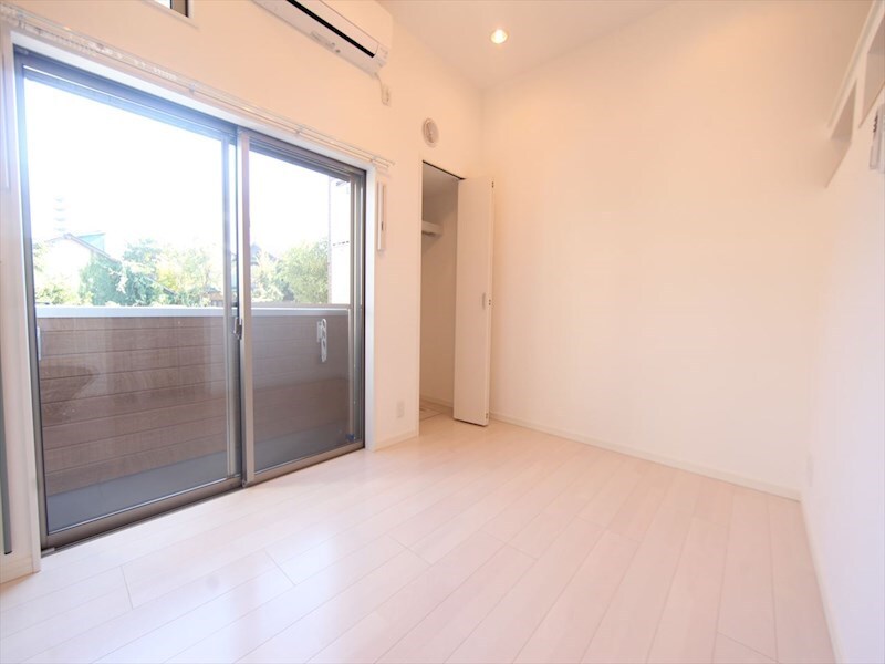 物件内観写真12　(洋室6帖　ロフト6帖（収納にも寝室にも使えます）)