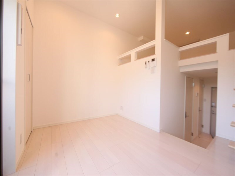 物件内観写真15　(洋室6帖　ロフト6帖（収納にも寝室にも使えます）)