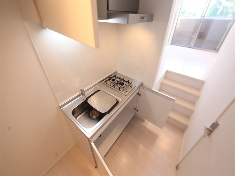 物件内観写真18　(システムキッチン（ガス2口コンロ付）)