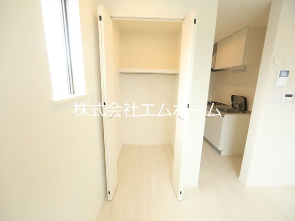 収納(ＬＤＫにあるクローゼット（収納充実してます）)