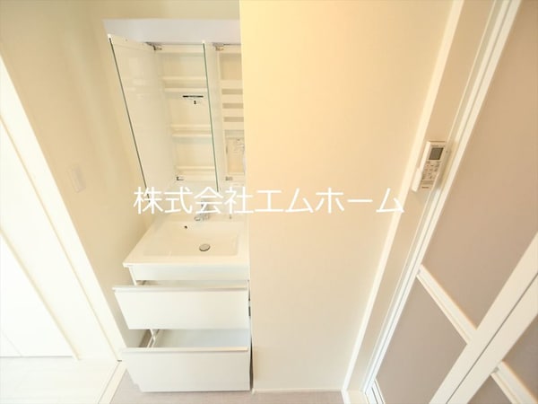 洗面所(脱衣所　独立洗面台（シャンプードレッサー）)