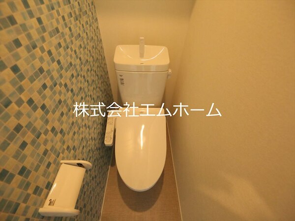 トイレ(温水洗浄暖房便座付トイレ)