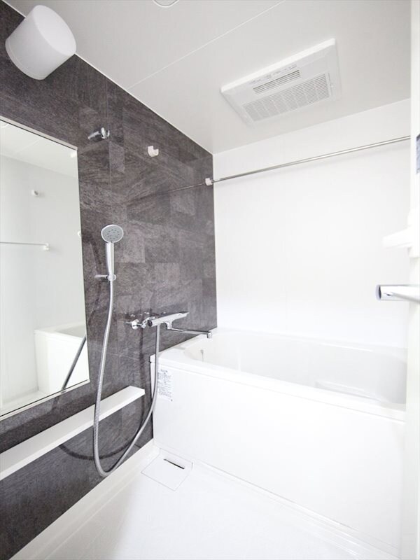 物件内観写真4　(浴室暖房乾燥機能付バス)