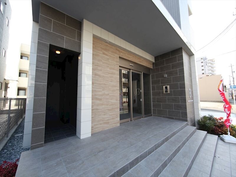 物件内観写真23　(エントランス　宅配ＢＯＸ　防犯カメラ　オートロック)