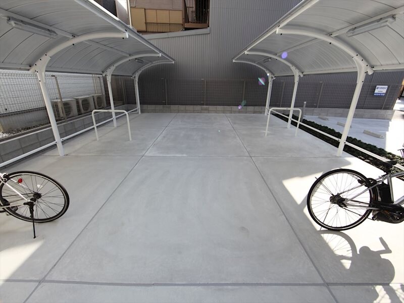 物件内観写真27　(屋根付き駐輪場)