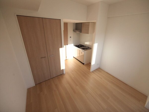 その他部屋・スペース(洋室8.7帖　広々としたお部屋です)